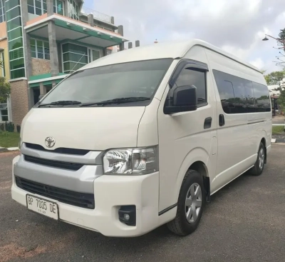 Rental Hiace Commuter Batam